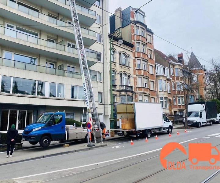 Notre service de location de monte-meubles est pensé pour vous assurer flexibilité et efficacité.