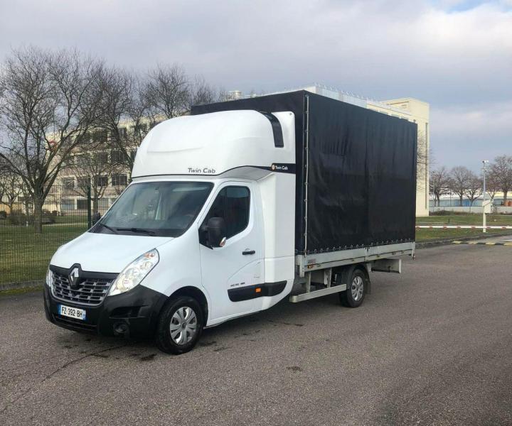 Monte-meubles à louer Alpes-Maritimes